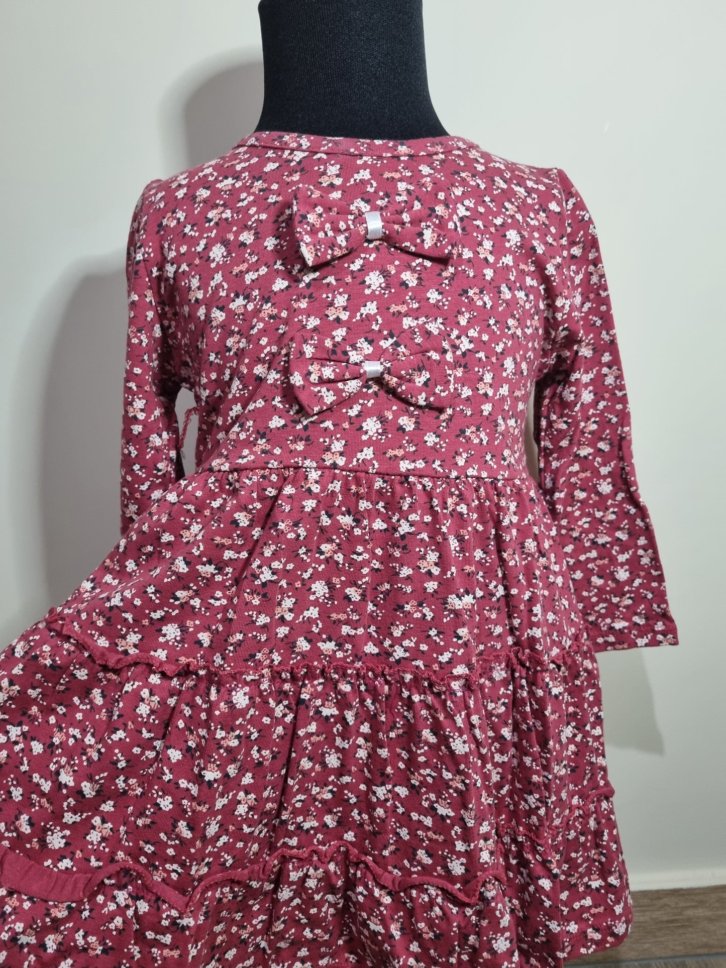 Long sleeve dress with flowers